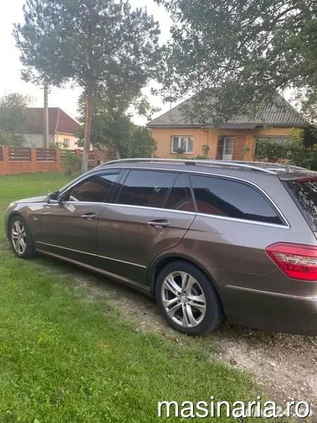 Mercedes-Benz 220 #1