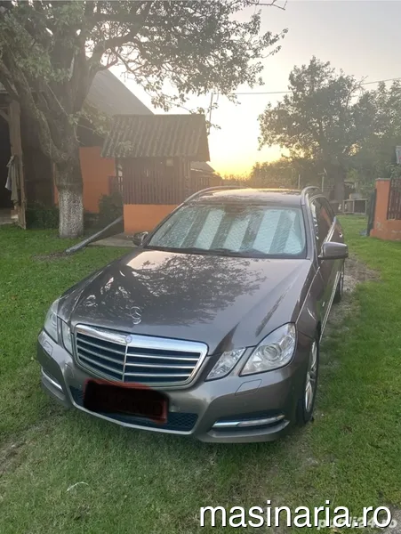 Mercedes-Benz 220 #6