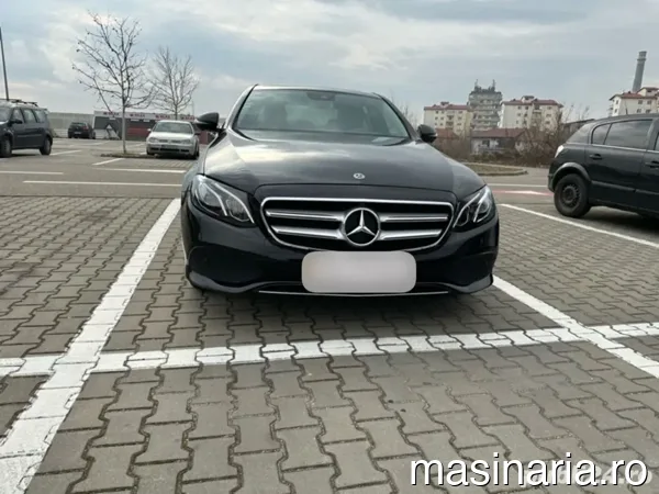 Mercedes-Benz 220 #3