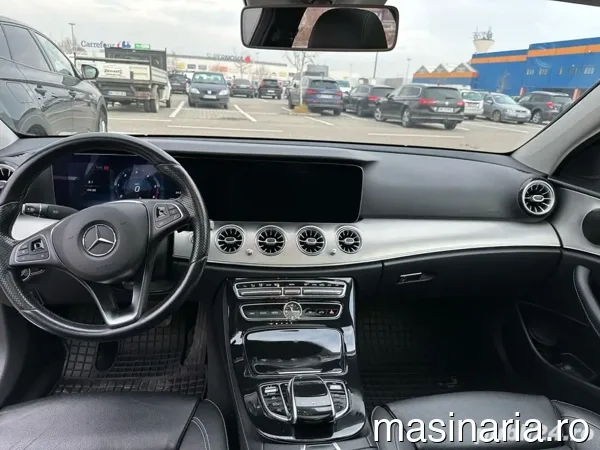Mercedes-Benz 220 #5