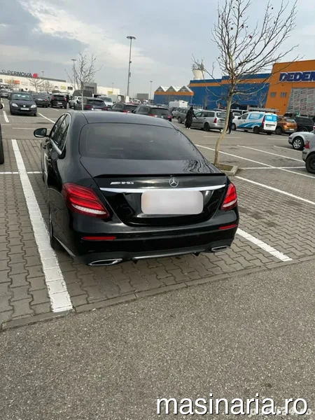 Mercedes-Benz 220 #9