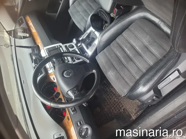 Volkswagen Passat #1