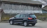 Volkswagen Tiguan - 3