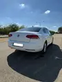 Volkswagen Passat - 4