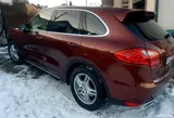 Porsche Cayenne - 8