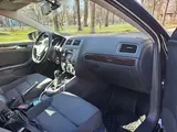 Volkswagen Jetta - 9