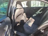 Volkswagen Jetta - 10