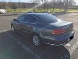 Volkswagen Passat - 3