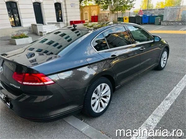 Volkswagen Passat #1
