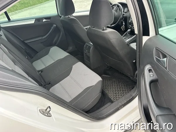 Volkswagen Jetta #6