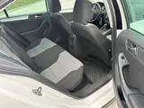 Volkswagen Jetta - 6