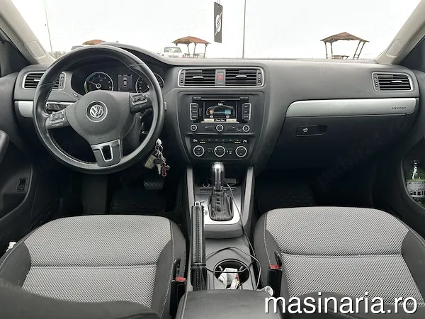 Volkswagen Jetta #7