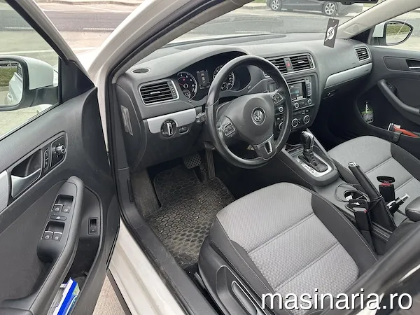 Volkswagen Jetta #8