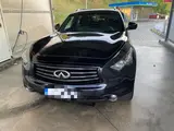 Infiniti QX70 - 1