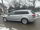 Volkswagen Passat - 2