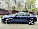 Jaguar XE - 3