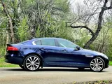 Jaguar XE - 8