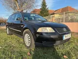 Volkswagen Passat - 4