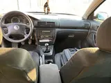 Volkswagen Passat - 8