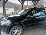 Volkswagen Tiguan - 3