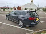 Volkswagen Passat - 5