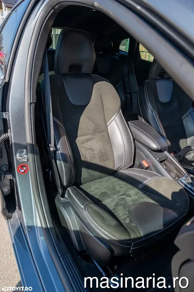 Volvo V40 #8