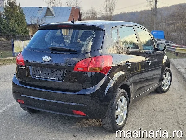 Kia Venga #4