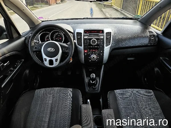 Kia Venga #8