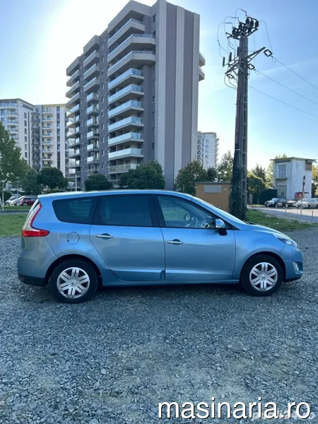 Renault Grand Scenic #6