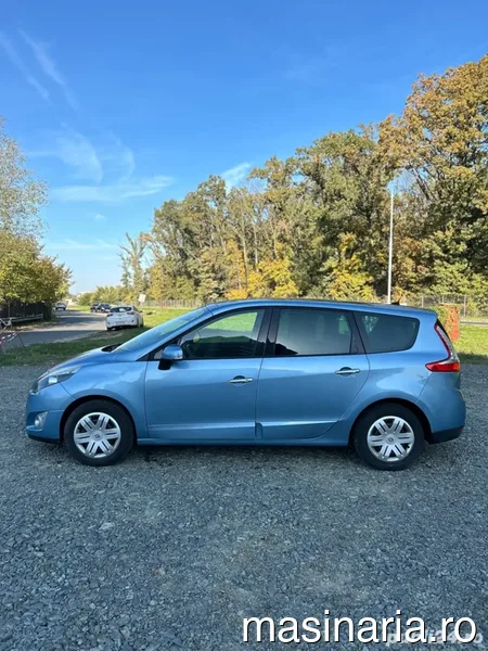 Renault Grand Scenic #7