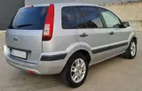 Ford Fusion - 7