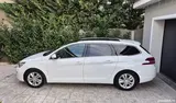 Peugeot 308 - 8