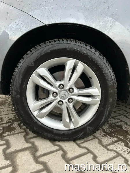 Hyundai ix35 #8