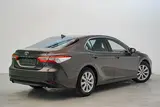 Toyota Camry - 4