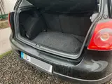 Volkswagen Golf - 6