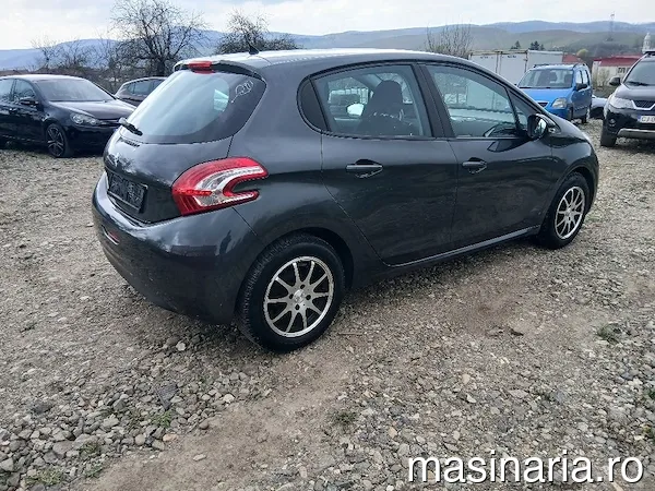 Peugeot 208 #4