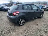 Peugeot 208 - 4