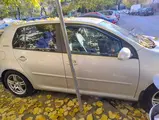 Volkswagen Golf - 2