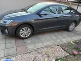 Hyundai Elantra - 3