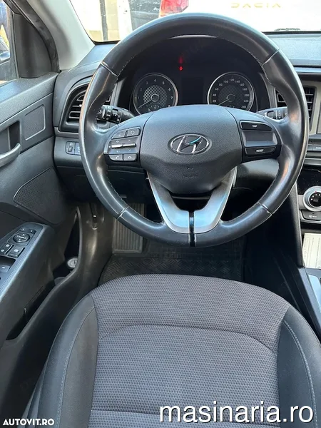 Hyundai Elantra #6