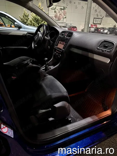 Volkswagen Golf #6