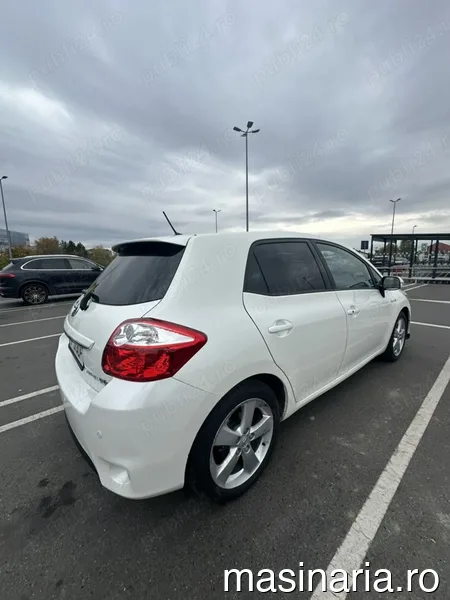 Toyota Auris #5