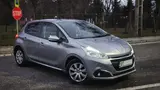 Peugeot 208 - 8
