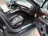 Porsche Panamera - 4