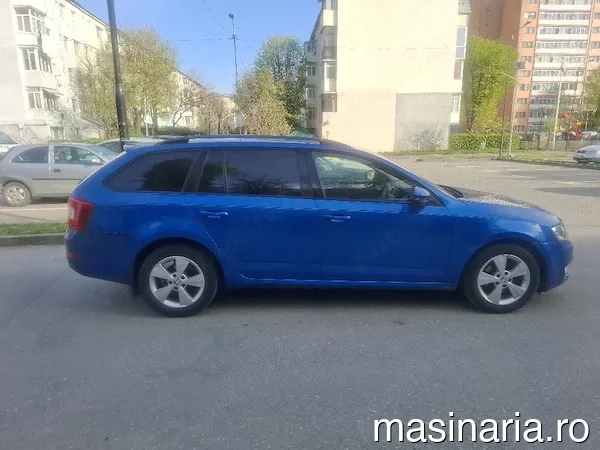 Volkswagen Passat CC #8