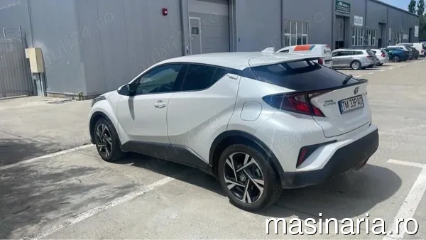 Toyota C-HR #4