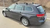 Volkswagen Passat - 1