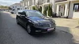 Volkswagen Passat - 1