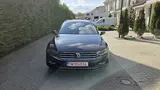 Volkswagen Passat - 2