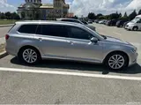 Volkswagen Passat - 2